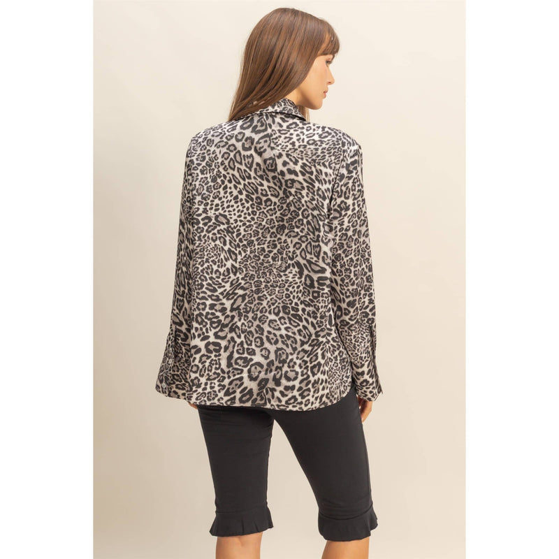 Chic Leopard Print Casual Button-Up Shirt